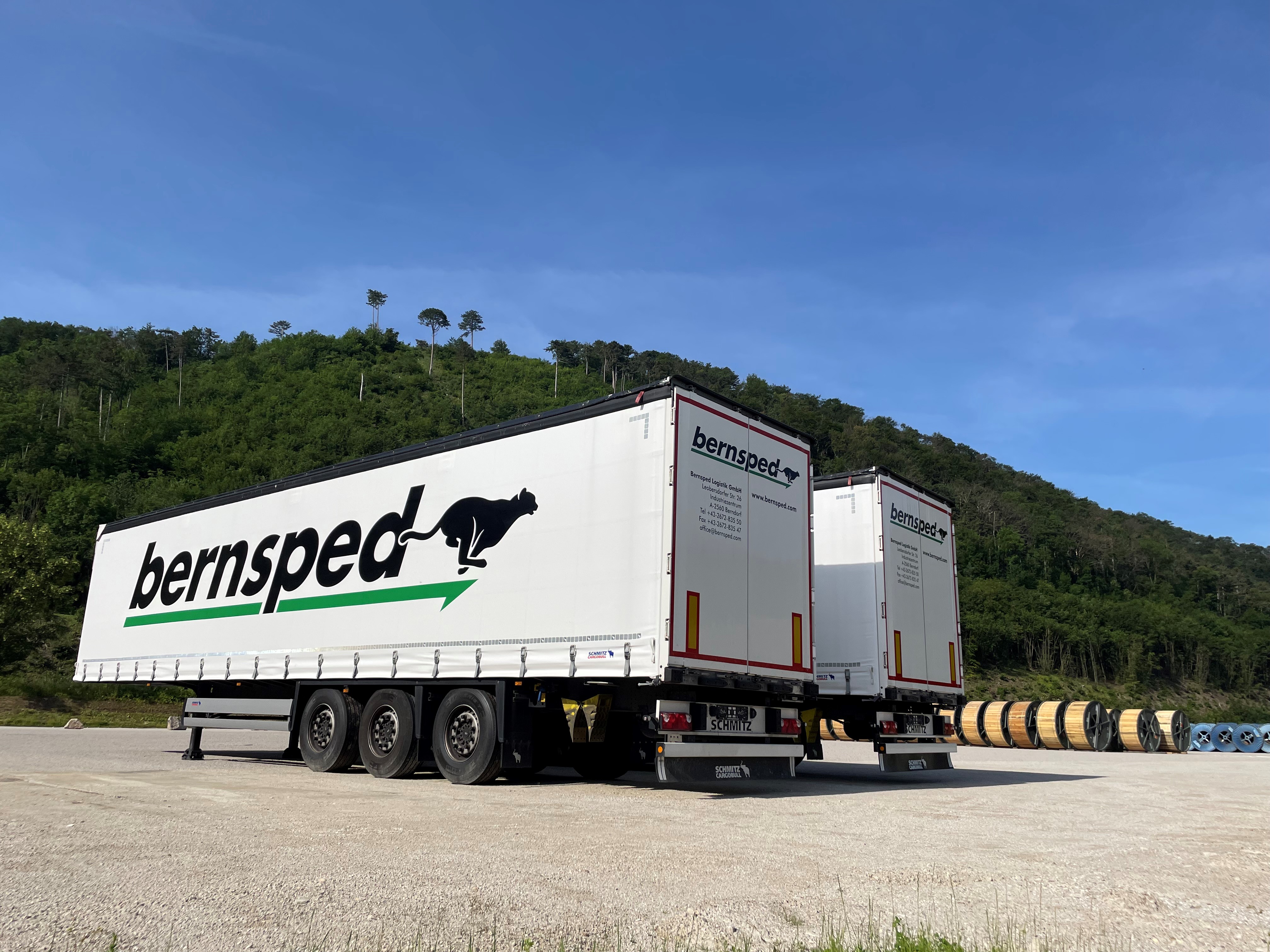 Neue Bernsped 13,60 m Coiltrailer im Fuhrpark